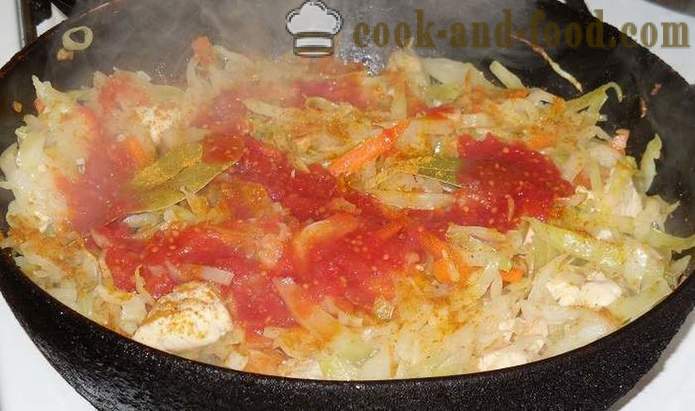 Bräserad kål med kyckling, grönsaker och curry - hur man lagar stuvad vitkål med kött kyckling - en steg för steg recept foton