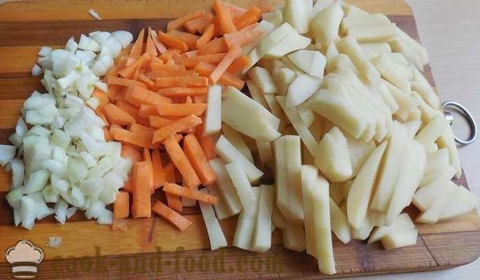 Grönsakssoppa med klimpar - hur man lagar soppa med klimpar - mormors recept med steg för steg bilder
