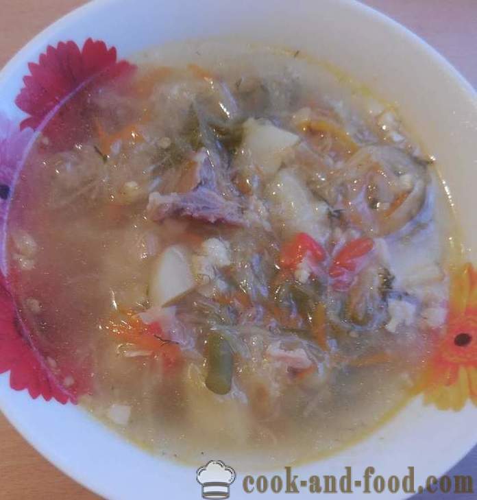 Soppa av surkål i multivarka - hur man lagar sura soppa med språk och klädd med vitlök och bacon, en steg för steg recept med bilder.