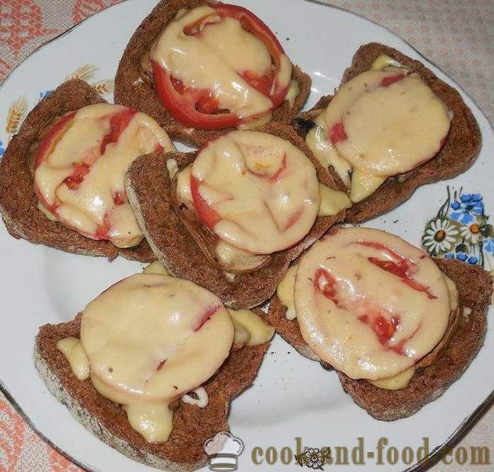 Läckra varma smörgåsar med svamp svamp - recept för varma smörgåsar i ugnen - med bilder