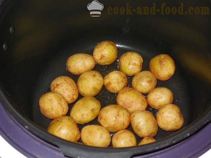 Unga potatis i multivarka med gräddfil, dill och vitlök - steg för steg recept med bilder som läcker att laga färskpotatis