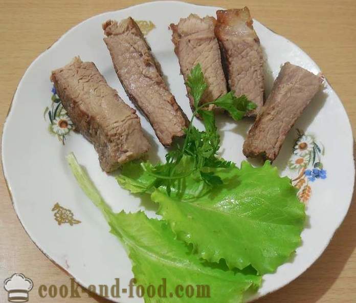 Läcker och saftig biff eller fläsk Ti Bon - matlagning full av rostning kött - en steg för steg recept foton