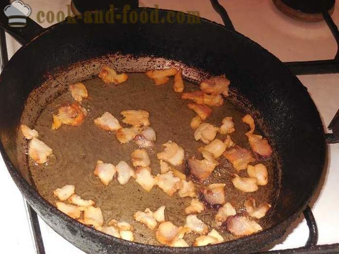 Stekt potatis i en kastrull med bacon och ägg - hur man lagar läckra stekt potatis och korrekt, steg för steg recept med bilder.