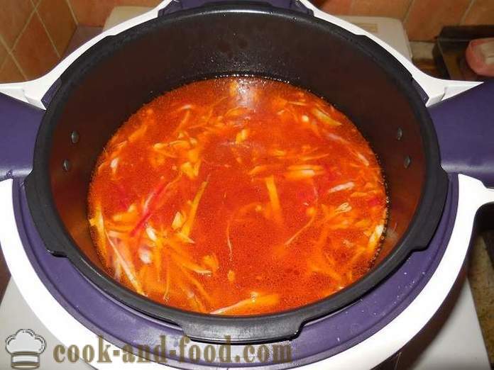 Klassisk ukrainska borsjtj med rödbetor, bönor och kött - en steg för steg recept med bilder hur man lagar soppa i multivarka.