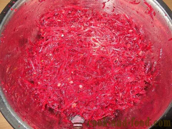 Rödbetor i koreanska hemma - enkel och läckra sallad med rödbetor, vitlök och ingefära, en steg för steg recept med bilder.