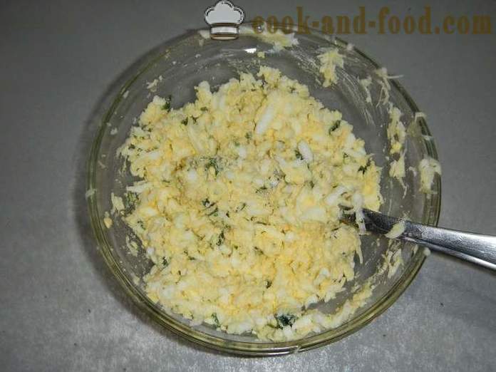 Läckra köttbullar fyllda med ägg och ost - hur man lagar köttbullar med fyllning, en steg för steg recept med bilder.