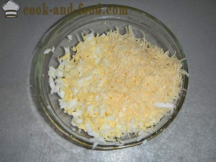 Läckra köttbullar fyllda med ägg och ost - hur man lagar köttbullar med fyllning, en steg för steg recept med bilder.