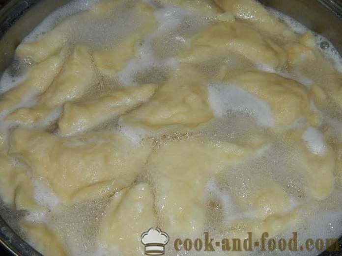 Läckra dumplings med keso under choklad och kola - hur man gör dumplings med keso, en steg för steg recept foton