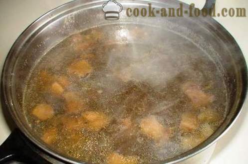 Svampsoppa med svamp och potatis - läckra, snabba och tillfredsställande. Recept med bilder.